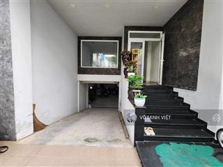 Nhà mặt tiền. 5 tầng, bình hưng bình chánh, 5x20, 100m.