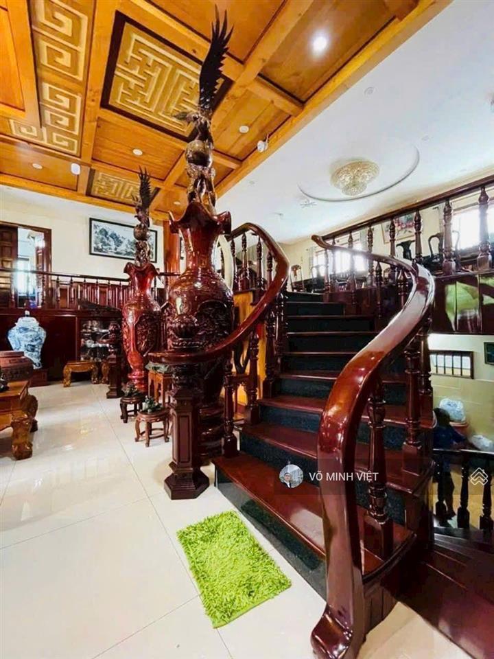 Q8, biệt thự gỗ đẳng cấp, khẳng định vị thế chủ nhân, 660m2, 4t, tặng nội thất giá trị gần 40 tỷ