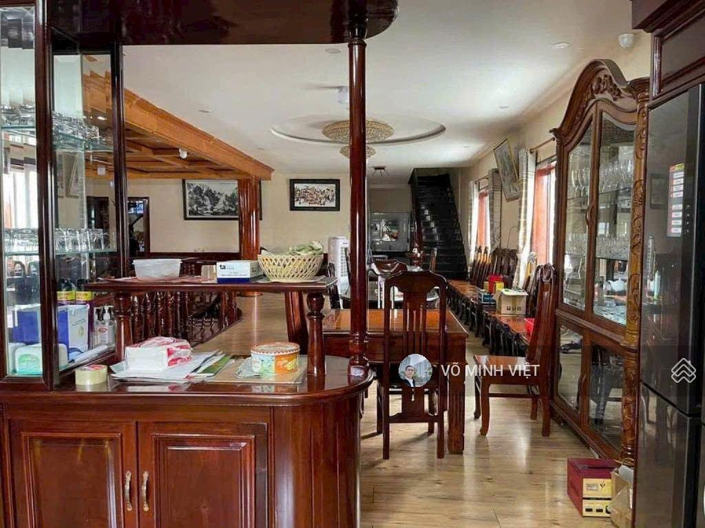 Q8, biệt thự gỗ đẳng cấp, khẳng định vị thế chủ nhân, 660m2, 4t, tặng nội thất giá trị gần 40 tỷ