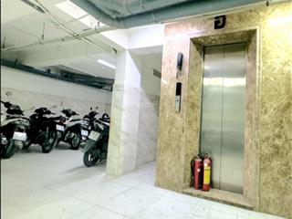 Bán tòa nhà vpcty mặt tiển ngay cổng aeon tên lửa  5 tầng hầm ,thang máy  200m2