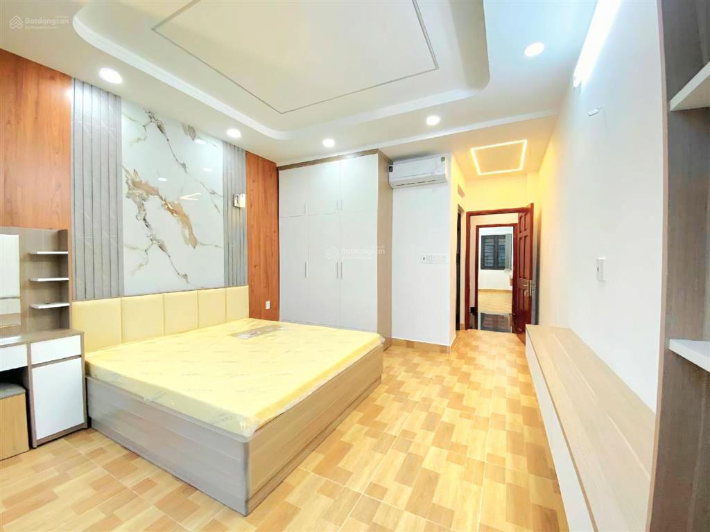 Bán nhà mặt tiền vip bình tân  nhà mới 6 tầng  80m2  kdoanh sầm uất