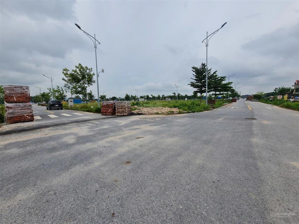 Bán đất sân golf trung sơn, việt yên, bắc giang. 90m2, mt 5m. đường 16m. giá 2 tỷ