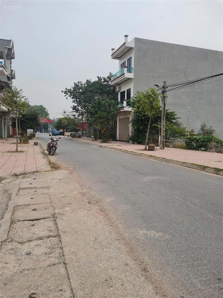 Bán lô đất phường đồng sơn, tp bắc giang. dt 85m2 mt 5m (có khe thoáng). giá 3,1 tỷ
