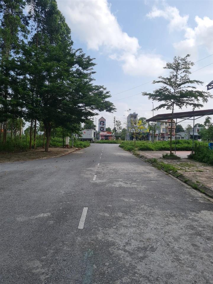 Bán đất kđt lạc phú 1  yên dũng, bắc giang. 99m2, mt 5m. đường 16m. giá 2,4 tỷ
