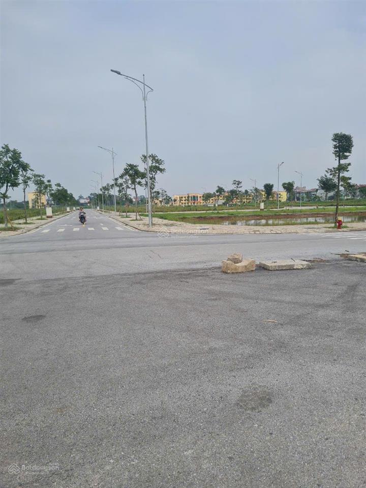 Bán đất khu đô thị thái đào, lạng giang, bắc giang 120m2, mt 6m. đường 16m. giá 4,3 tỷ