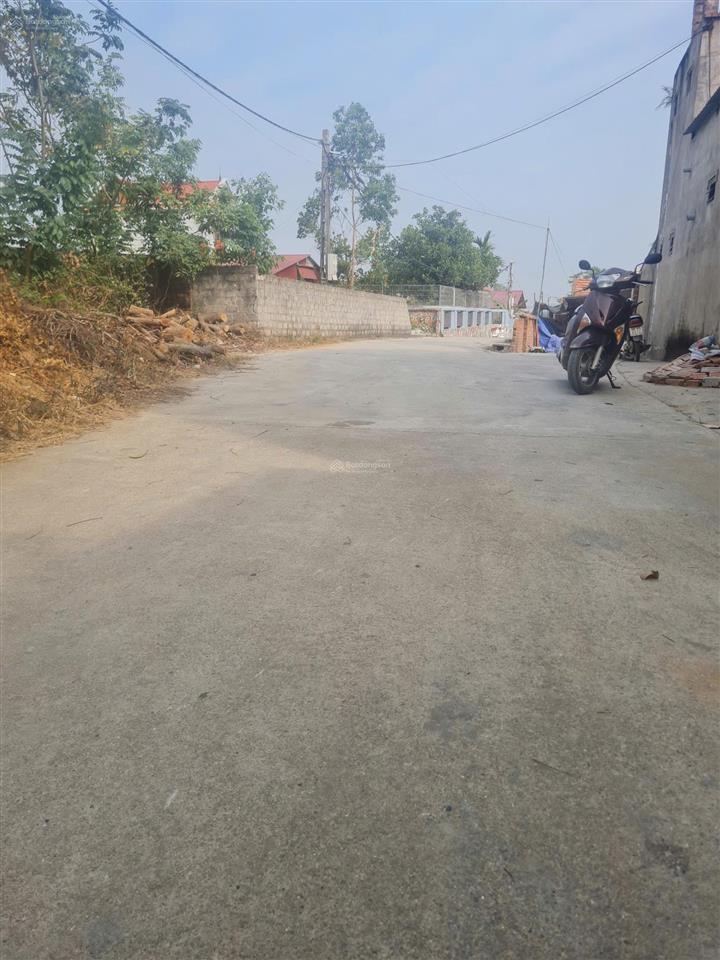 Bán đất xã quỳnh sơn tp bắc giang. 182m2 mt 5,7m. đường 7m. giá 660tr