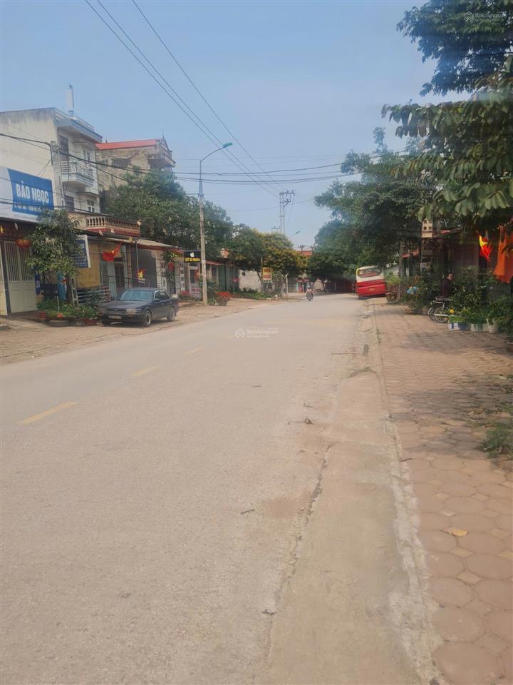 Bán đất trung tâm thị trấn kép, lạng giang bắc giang. 605m2 mt 12m. giá 6,2tỷ