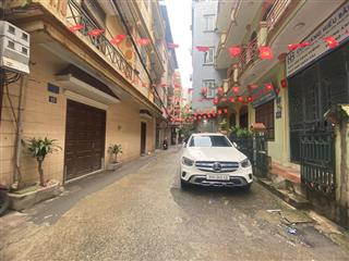 Nguyễn văn lộc  an hòa cách 5m ra ô tô tránh. nhà đẹp ở luôn. giá 8 tỷ hơn.  0794 182 ***. 0989388