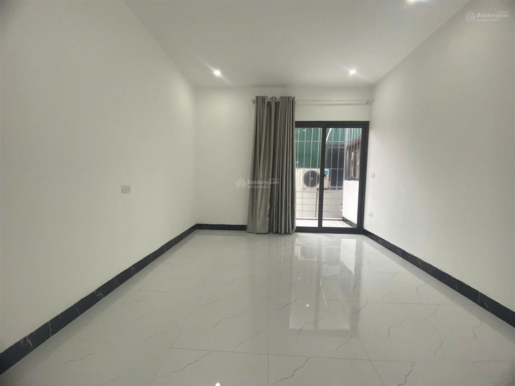 Nguyễn văn lộc  an hòa cách 5m ra ô tô tránh. nhà đẹp ở luôn. giá 8 tỷ hơn.  0794 182 ***. 0989388