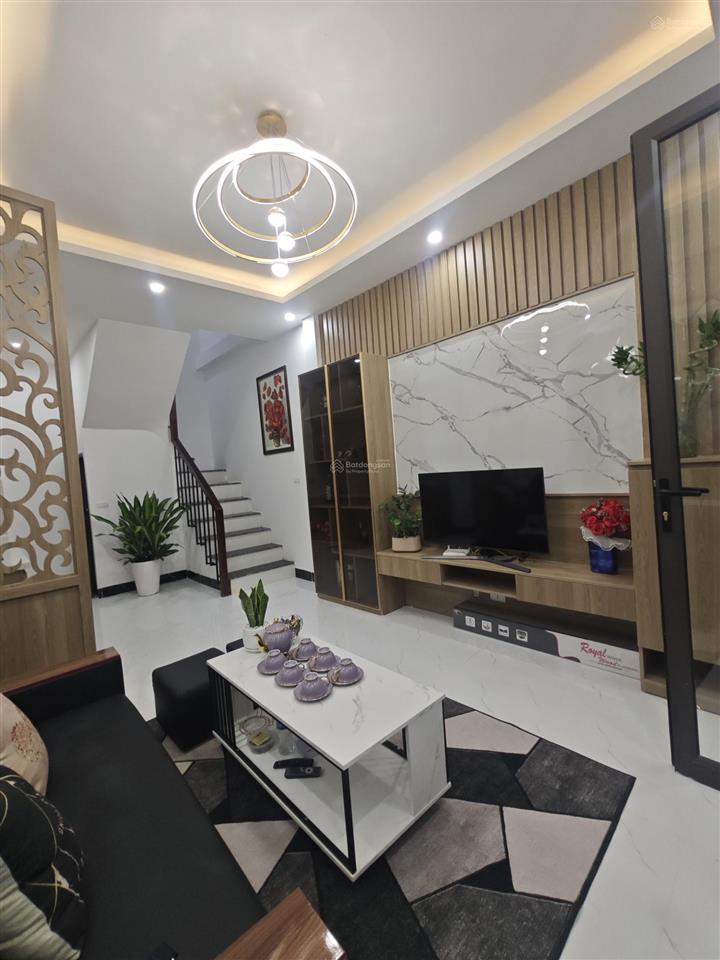 Nguyễn văn lộc 1 nhà ra ô tô tránh. nhà mới 5 tầng ở luôn. giá 8 tỷ.  ngay 0989 388 ***0794 182 ***