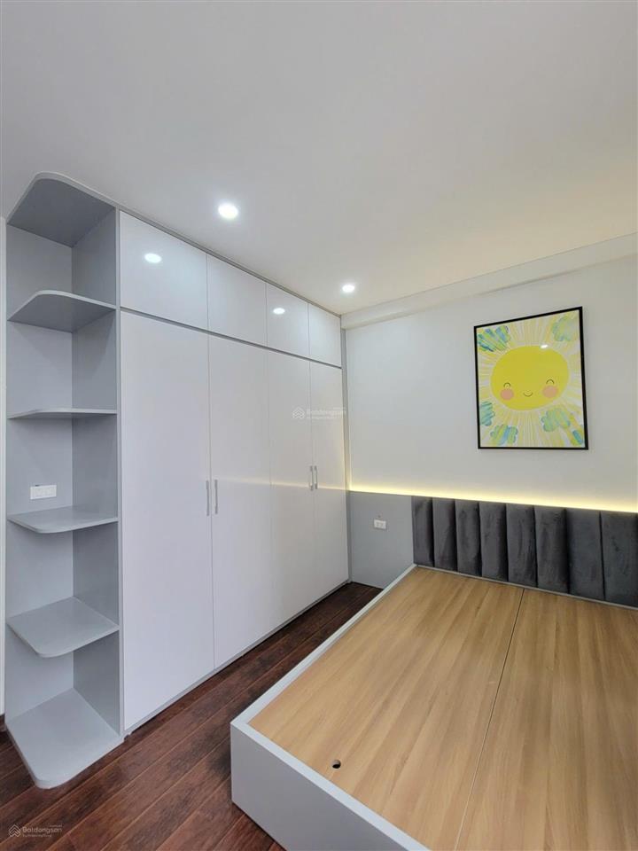 Căn tân tây đô 79.3m2, 3 ngủ, 2 vệ sinh. lô góc. tặng full nội thất. giá 4 tỷ hơn.  0989 388 ***