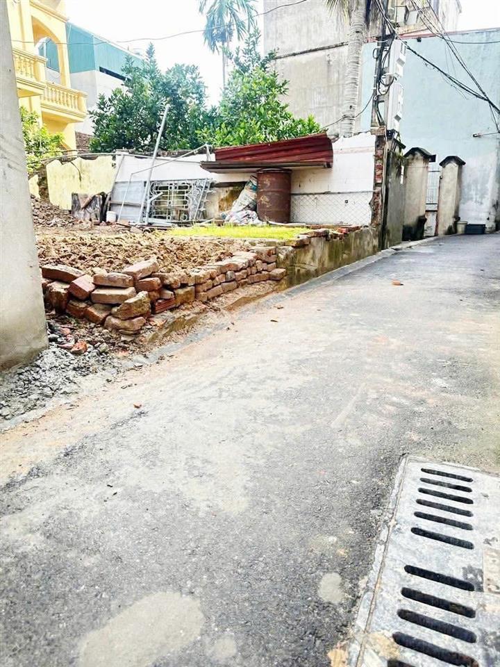 Bán nhanh mảnh đất giá rẻ nhất khu cổ loa ô tô ngủ trong đất gần cầu tứ liên giá chỉ hơn 4 tỷ