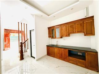 Nhà đẹp và rẻ nhất phụng châu, chương mỹ. ô tô đỗ ngay gần cửa. tiện ích ngập tràn. alo e giang