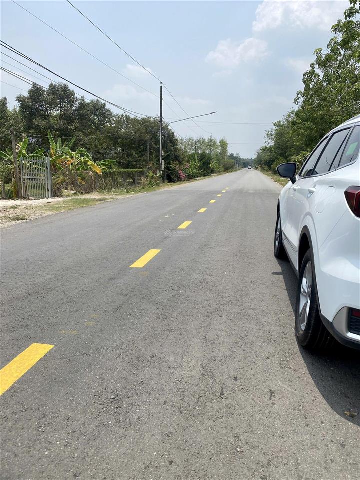 Chủ ngộp cần bán gấp lô đất 1302m2 có 100m2 thổ, mặt tiền dh 722 giá 990 triệu