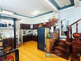 Nhà 2,5 tầng mặt tiền dt 80m2 (5m x 16m) giá êm chỉ 5tỷ0x gần chợ đầm phường quy nhơn gia lai