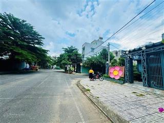 Bán nhà quận 9 mt đường 20m phường phú hữu (10m x 12 m) giá 12.2 tỷ tl,  0907 082 ***