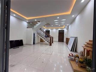Cho thuê lk phạm văn đồng, dt 70m2, 5 tầng, mt 6m, vp, du học, 32tr