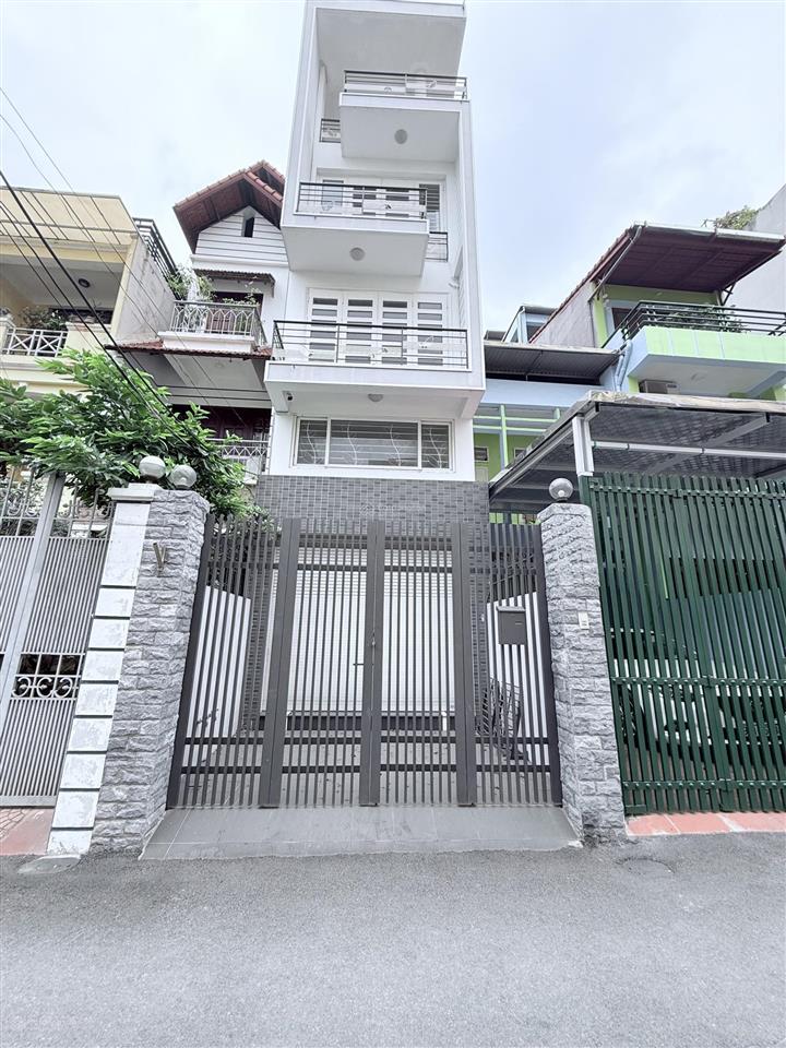 Cho thuê nhà hoàng quốc việt, 110m2, 5 tầng, mt 4.5m, 25tr