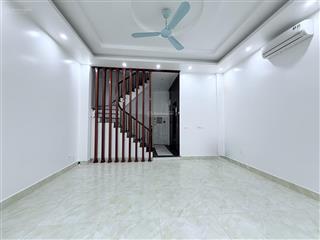Cho thuê nhà phạm văn đồng, 50m2, 7 tầng, mt 4.5m, thang máy, nhà đẹp, 30tr