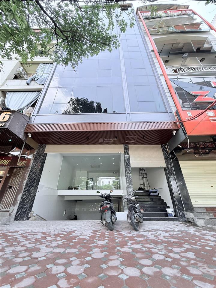 Cho thuê nhà mp trần vỹ, 100m2, 8 tầng, mt 6.8m, thang máy, nhà mới, 65tr