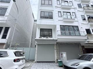 Cho thuê nhà 172 phú diễn, 60m2, 6 tầng, thang máy, nhà đẹp, 30tr