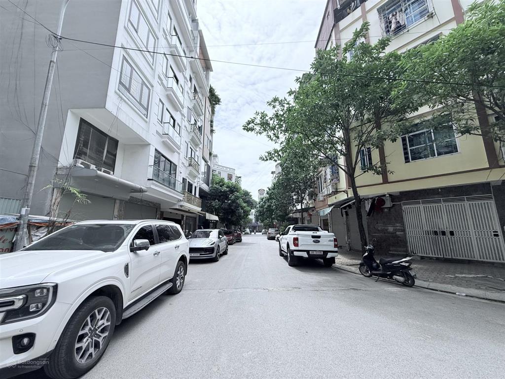 Cho thuê nhà 172 phú diễn, 60m2, 6 tầng, thang máy, nhà đẹp, 30tr