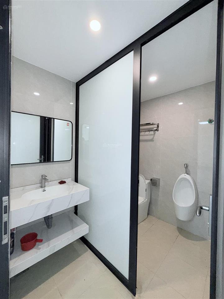 Cho thuê võ chí công, 250m2, 10 tầng, mt 8m, nhà mới, pccc