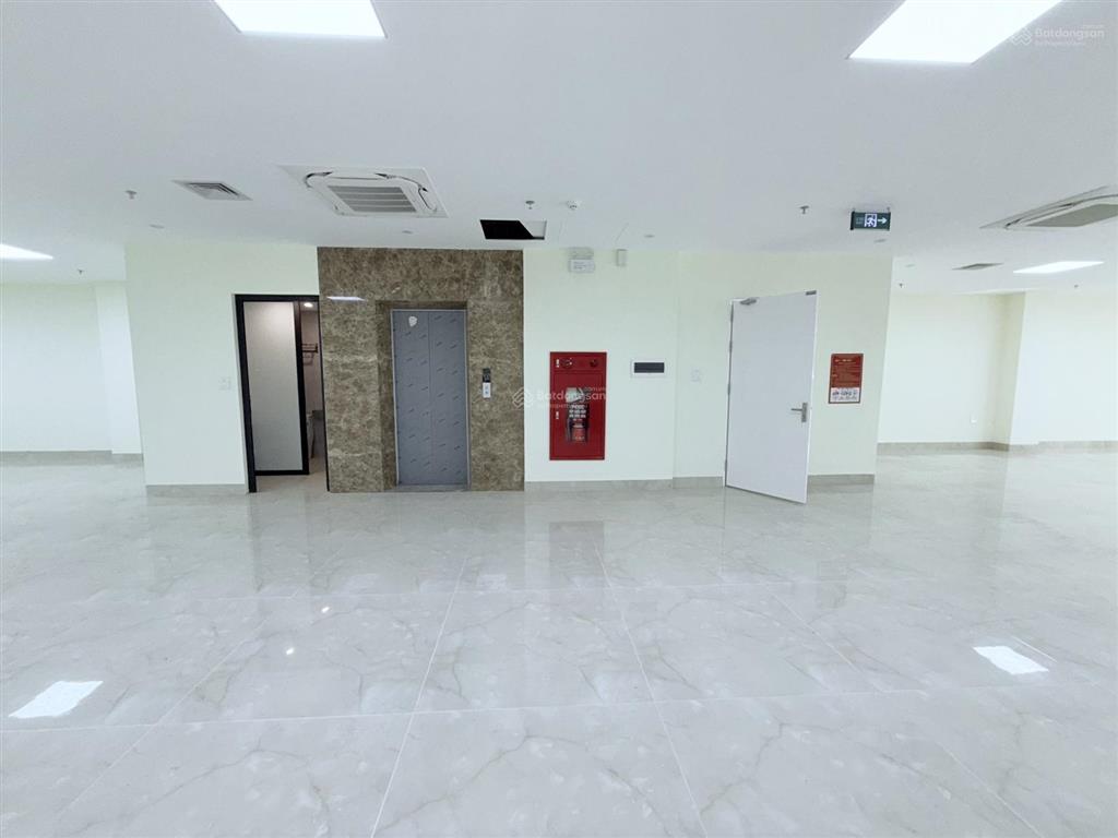 Cho thuê võ chí công, 250m2, 10 tầng, mt 8m, nhà mới, pccc