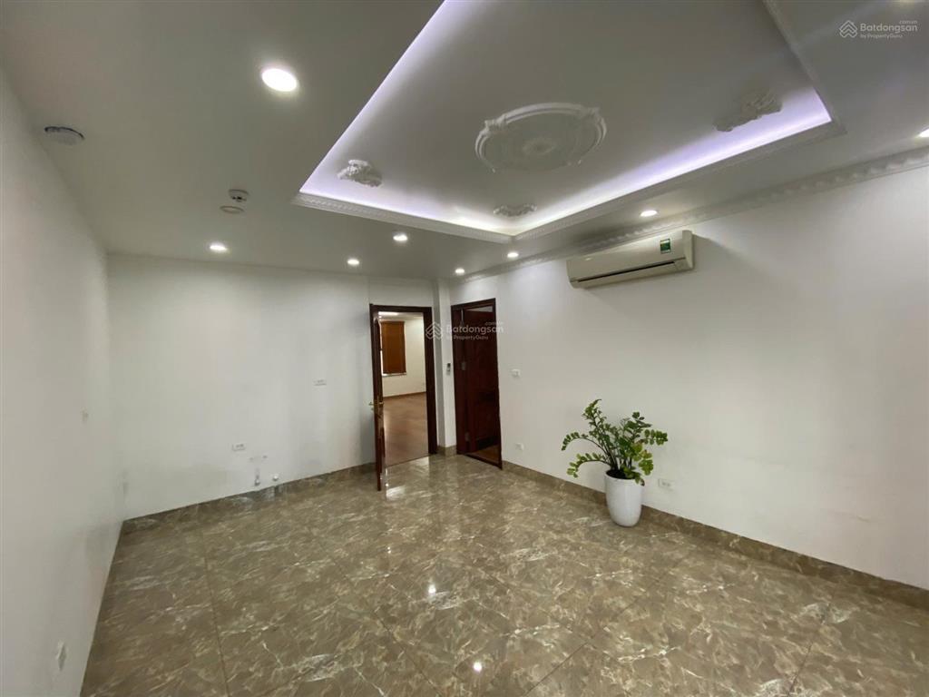 Cho thuê nhà phạm văn đồng, 120m2, 7 tầng, mt 8m, thang máy, nhà đẹp, 75tr