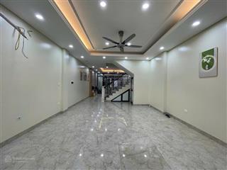 Cho thuê nhà nguyễn chánh, dt 80m2, 6 tầng, mt 6m, thông sàn, thang máy, nhà mới