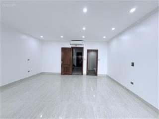 Cho thuê nhà trần quốc hoàn, 50m2, 5 tầng, mt 4m, nhà mới, 25tr