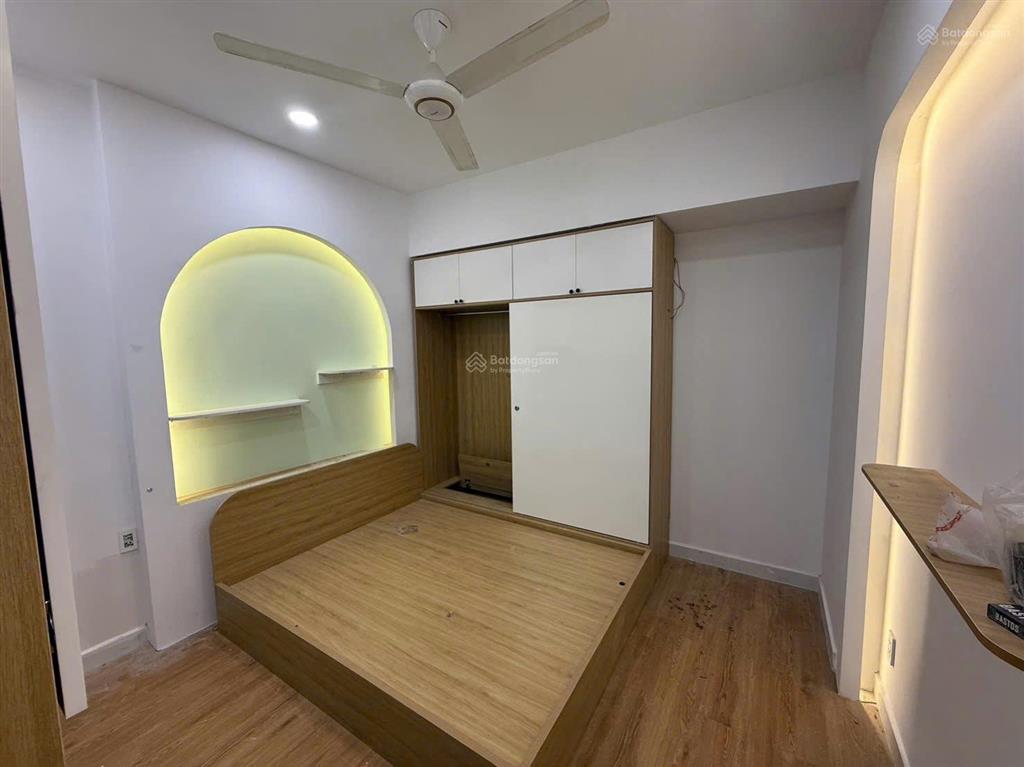 Chính chủ bán chdv 95 lê văn duyệt sát quận 1, 11 pn cho thuê 80 triệu, 1 hầm 6 tầng 17.9 tỷ