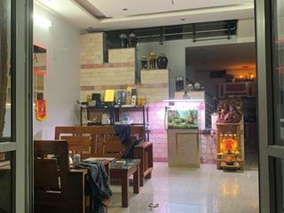 Nhà 2 tầng mặt tiền cù chính lan