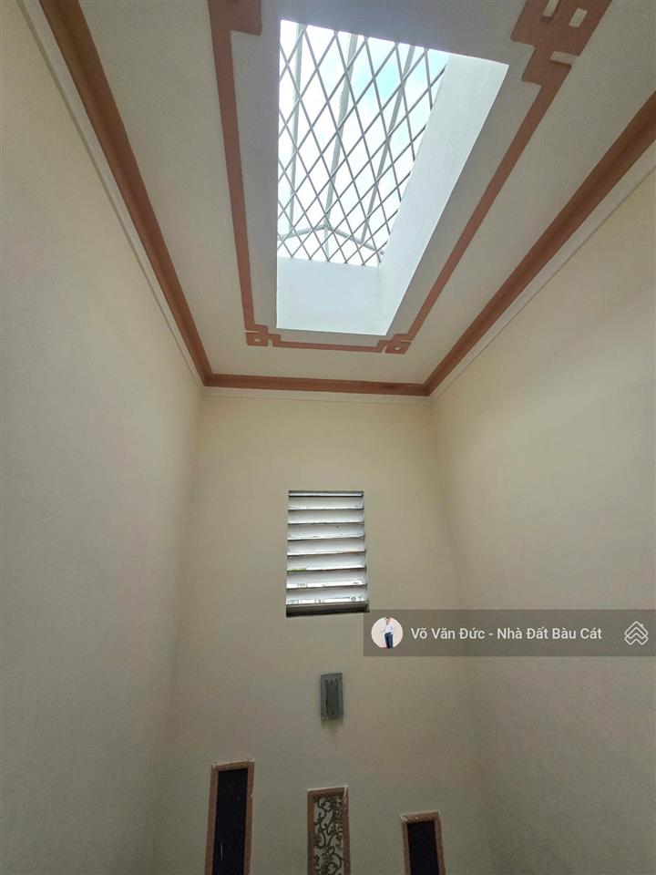 Bán nhà hẻm 4m hoàng văn thụp4tân bình. dt 4x14m đúc 1 trệt, 3 lầust  5pn4wc nhà còn mới