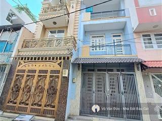 Chủ giảm 500tr  bán gấp nhà mt đường số khu vườn lan  p10  tân bình. dt 4x10m. đúc 2 lầu, st
