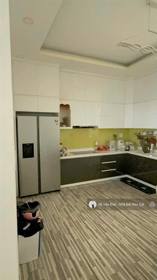 Bán nhà mặt tiền kênh tân hóa tân phú. dt 13.5x17 đúc 3 tầng vị trí siêu đẹp chiều ngang 13.5m