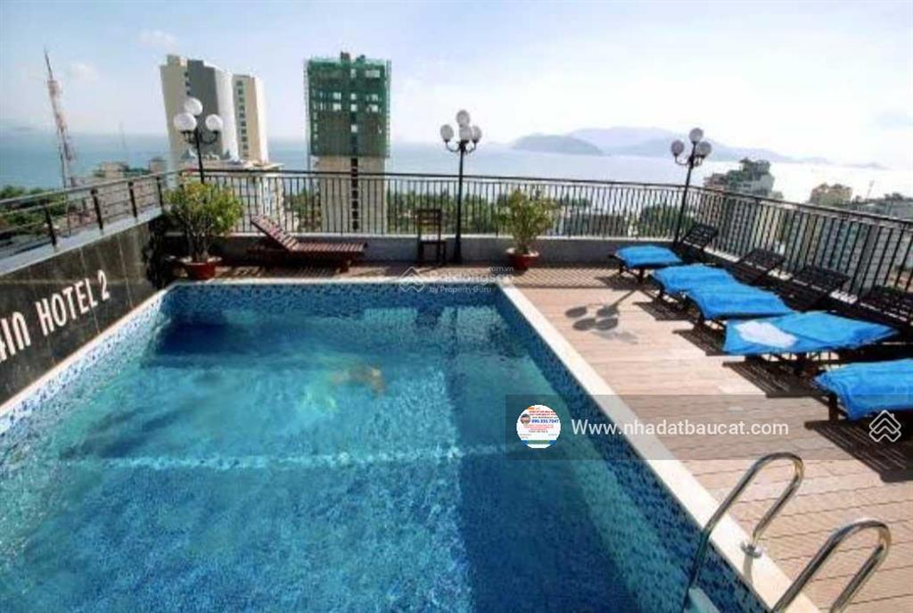 Bán khách sạn 3* tp nha trang 1 hầm 18 lầu 88 phòng. có nhà hàng, hồ bơi sân thượng, gym, xông hơi