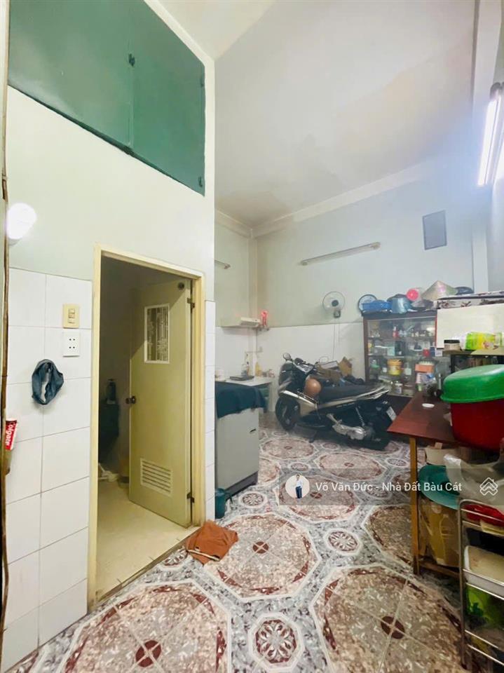 Bán nhà hxh hoàng văn thụp4tân bình.dt 4.1x14 đúc 2 lầuvị trí siêu vip ngay vòng xoay cộng hoà