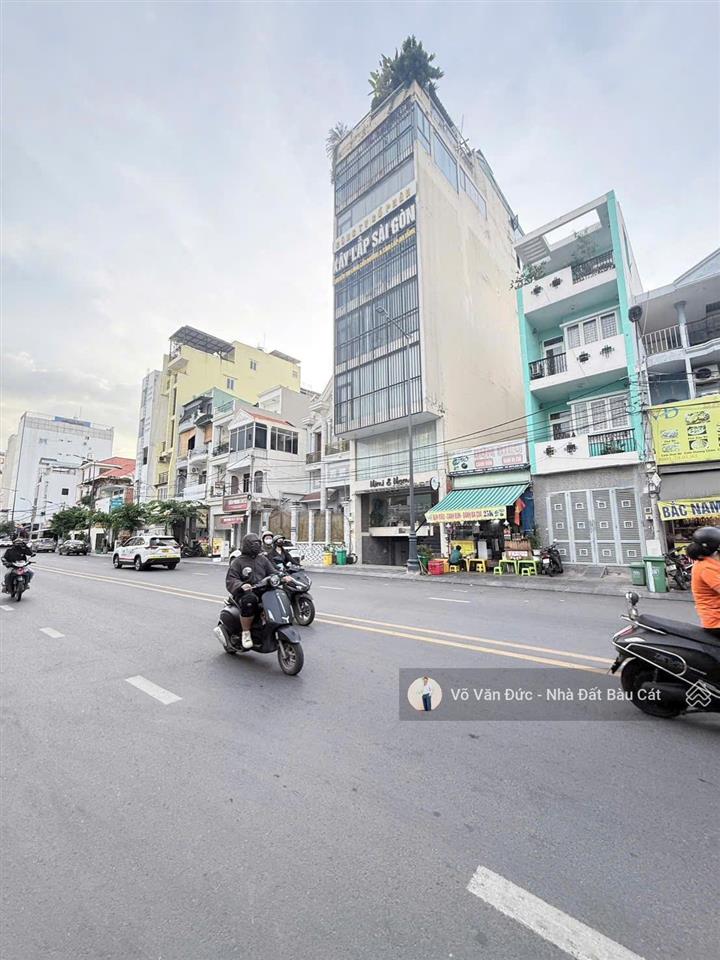 Siêu phẩm mt hoàng hoa thám ngay cửa ngõ nhà ga t3 mới dt 3.8x16 vị trí siêu đẹp chỉ nhỉnh 17 tỷ