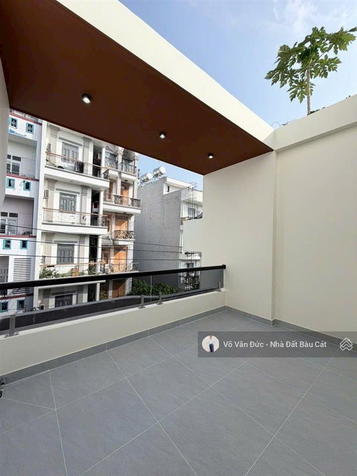 Siêu phẩm mới 100%  đúc 5 tấm  nội thất cao cấp  hxh 12m nguyễn hữu tiến  tân phú. dt 4x16m