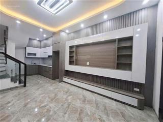 Bán nhà 5 tầng mới đẹp bát khối, cự khối, long biên  ô tô đỗ cửa, có sân riêng  giá 6.5 tỷ