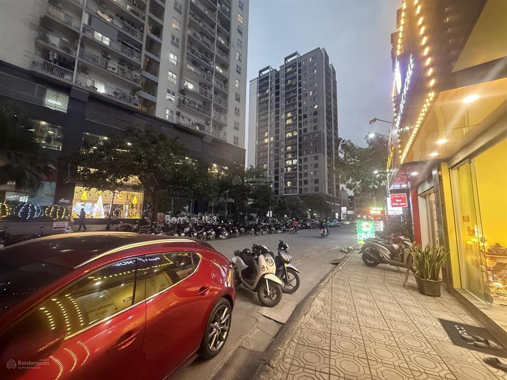 Phố nguyễn văn cừ, p.bồ đề, hà nội, giá66,5 tỷ, dt 300m2, view đẹp!