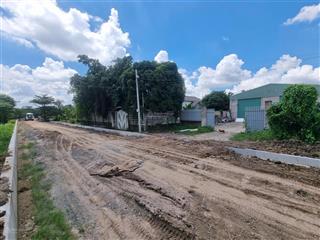Mặt tiền sông sài gòn, 865m2 có 300m2 thổ cư sát kdl cánh đồng hoa