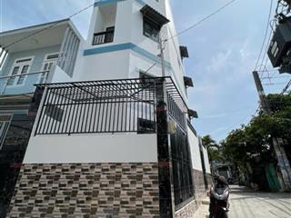 Nhà mới góc 2mt hẻm oto, trệt 3 lầu, cách lê văn khương 300m ngay nhà máy bia heineken