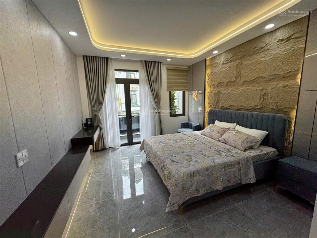 Nhà phố cao cấp 4x28m full thổ cư hoàn công đầy đủ, full nội thất, đường nhựa 12m