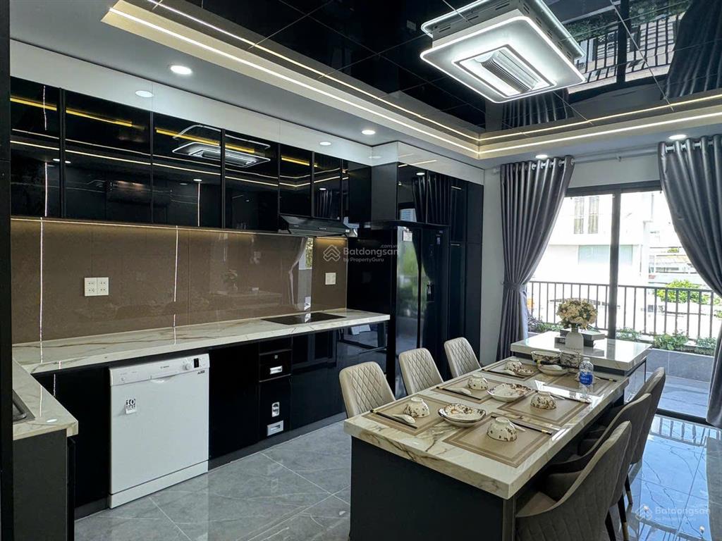 Nhà phố cao cấp 4x28m full thổ cư hoàn công đầy đủ, full nội thất, đường nhựa 12m