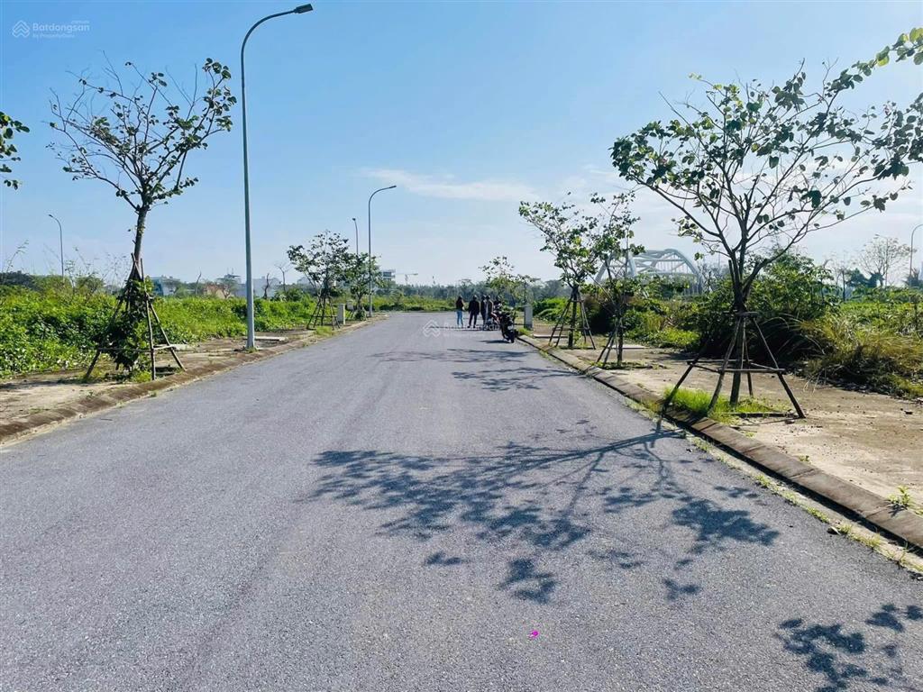 Khu 1a tiếp giáp đh fpt tỷ  138m2, giá chỉ 4,2 tỷ 1 lô duy nhất