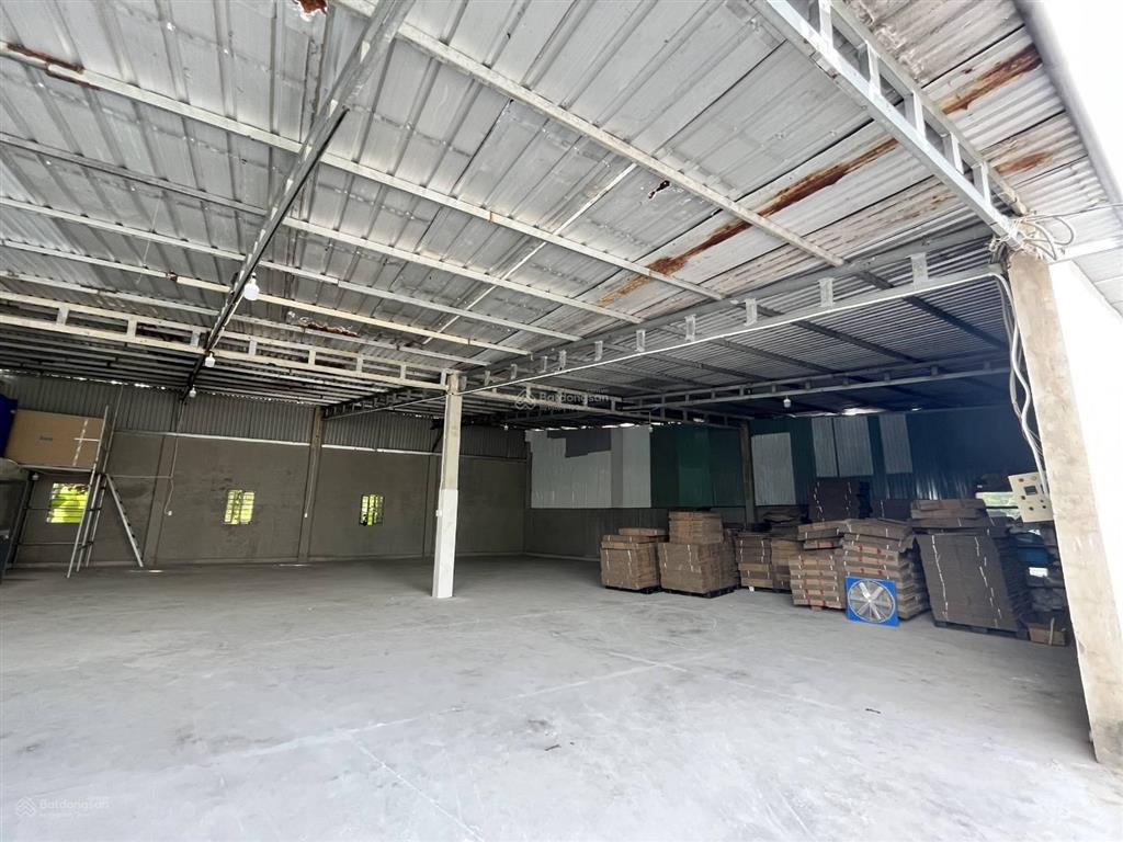 Chính chủ cần bán căn nhà ngang 30m dt 1416m2 mặt tiền võ văn bích gần chợ hóc môn