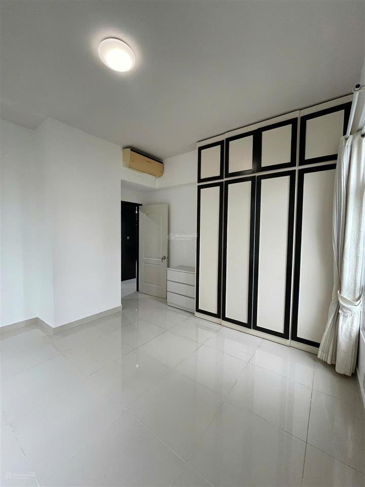 Mình cần bán nhanh căn hộ parcspring 2pn, có ban công, view thoáng, ntcb giá nhỉnh 4 tỷ