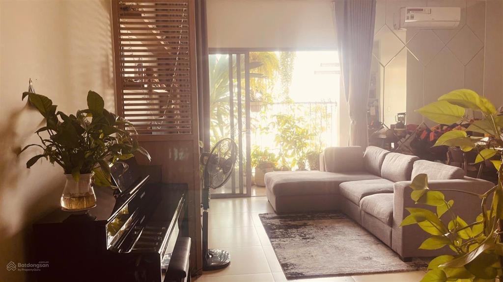 Mình cần bán nhanh chung cư hausneo q9 2pn, tầng trung, có ban công rộng dài, giá chỉ từ 3,9x tỷ